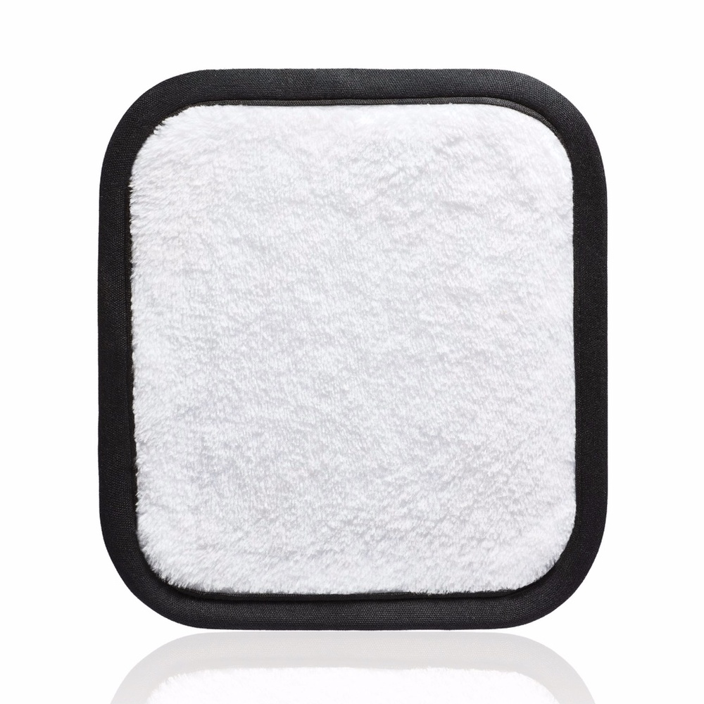 TRISH MCEVOY | Trish McEvoy® x Makeup Eraser® 6" X 6"